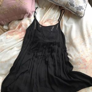 Black Chloe K flowy tank